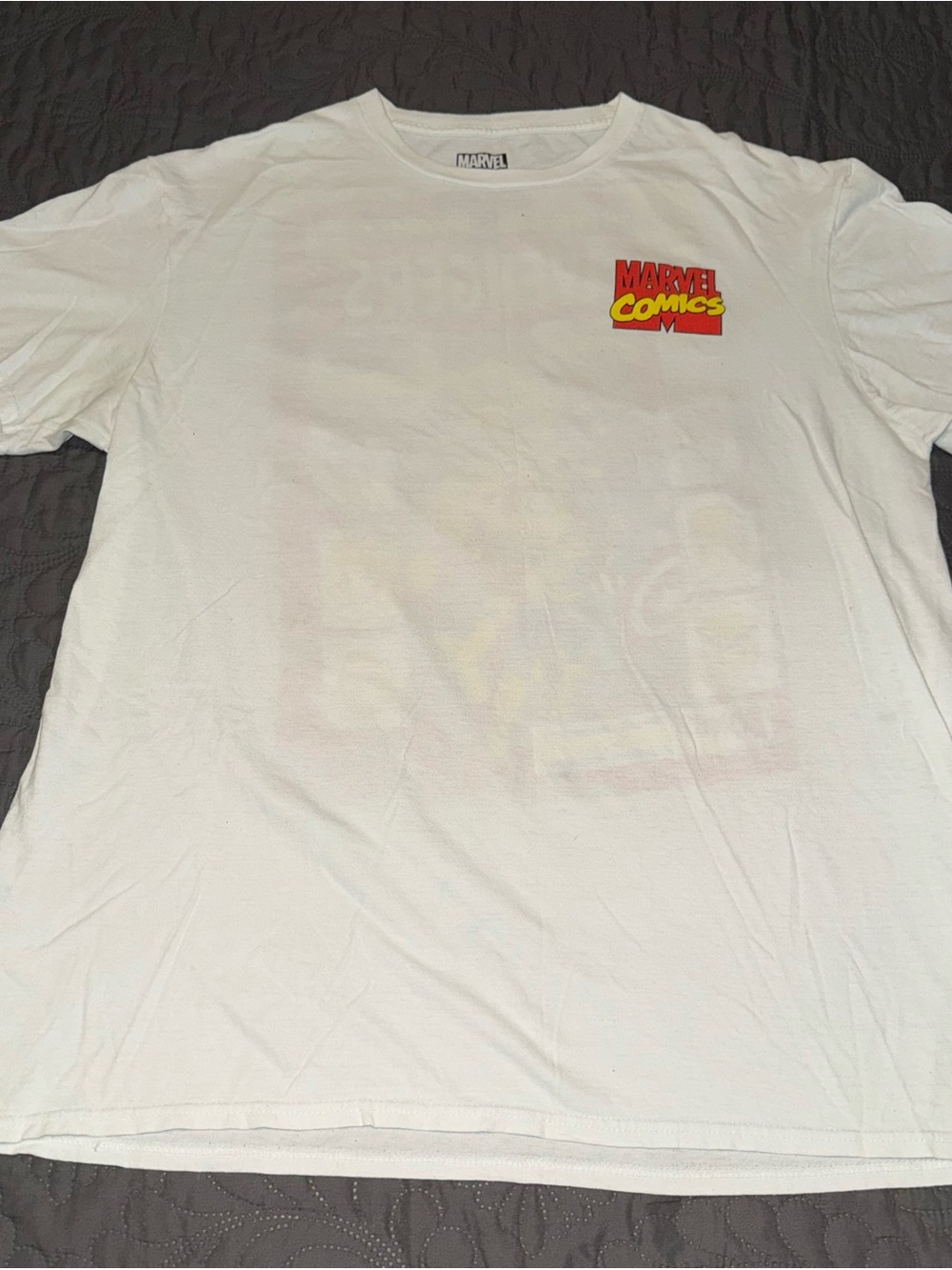Marvel The Avengers Retro Comic Book Cover Graphic Tee Size Large